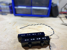 Load image into Gallery viewer, Pegcity Jazz Bass